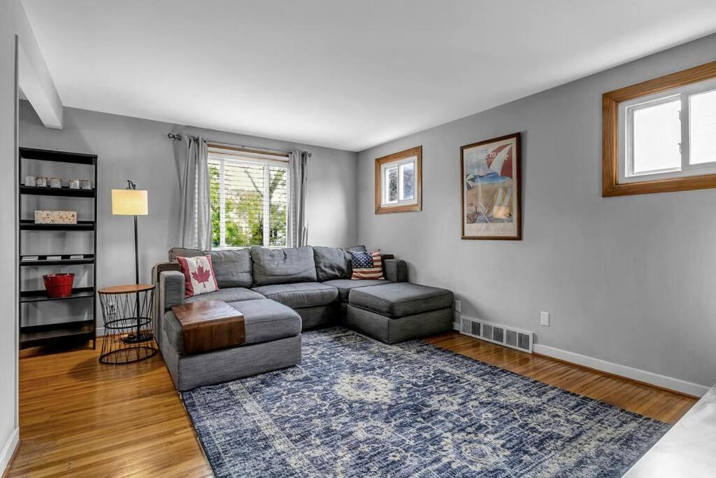 Gorgeous 2 Queen Bedroom Apartment In North Buffalo With 70 Inch Tv Eksteriør billede